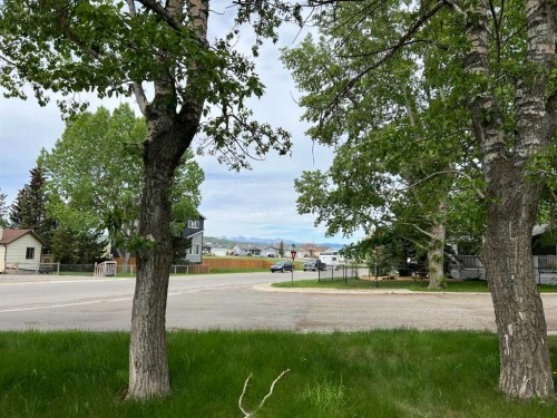 321 Twin Cities Drive, Longview, AB 