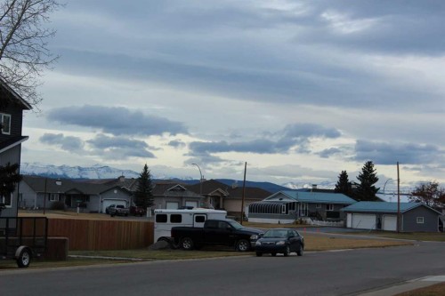 321 Twin Cities Drive, Longview, AB 