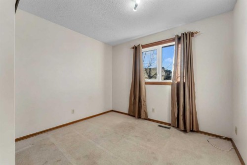 20 Templehill Crescent Ne, Calgary, AB - Indoor Photo Showing Other Room