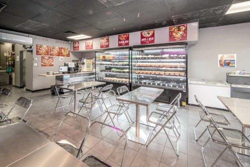 2111 Centre Street Nw, Calgary, AB 