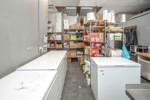 2111 Centre Street Nw, Calgary, AB 