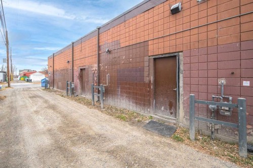 2111 Centre Street Nw, Calgary, AB 