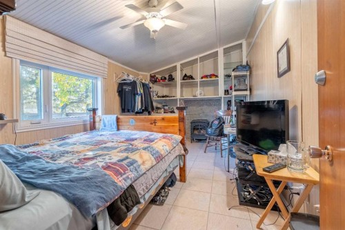 62 Buskmose Drive, Grandview, AB - Indoor Photo Showing Bedroom