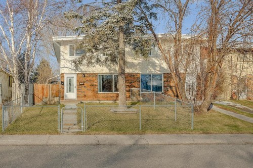 3131 Dover Crescent Se, Calgary, AB - Outdoor
