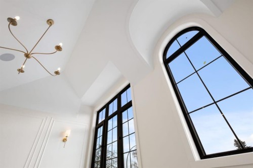 2115 22 Avenue Sw, Calgary, AB - Indoor Photo Showing Other Room