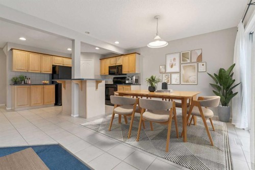 146 Everwillow Close Sw, Calgary, AB - Indoor Photo Showing Other Room