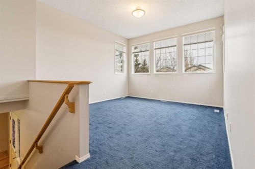 146 Everwillow Close Sw, Calgary, AB - Indoor Photo Showing Other Room