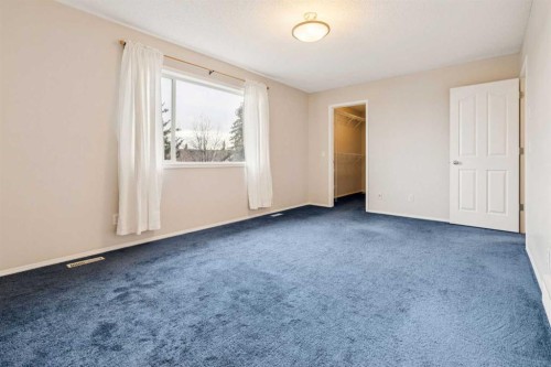 146 Everwillow Close Sw, Calgary, AB - Indoor Photo Showing Other Room