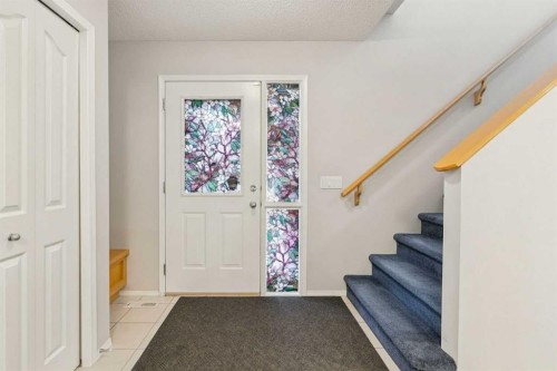 146 Everwillow Close Sw, Calgary, AB - Indoor Photo Showing Other Room