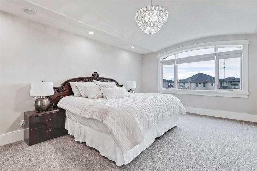 32 Aspen Ridge Manor Sw, Calgary, AB - Indoor Photo Showing Bedroom