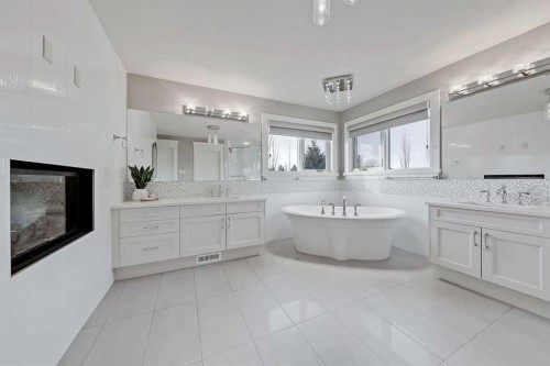 32 Aspen Ridge Manor Sw, Calgary, AB - Indoor Photo Showing Bathroom