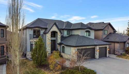 32 Aspen Ridge Manor Sw, Calgary, AB - Outdoor With Facade