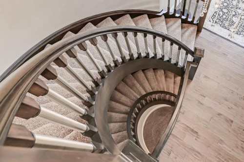 32 Aspen Ridge Manor Sw, Calgary, AB - Indoor Photo Showing Other Room