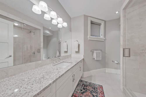 32 Aspen Ridge Manor Sw, Calgary, AB - Indoor Photo Showing Bathroom
