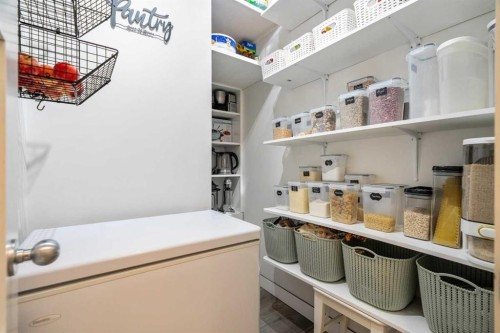 808 Coopers Square Sw, Airdrie, AB - Indoor