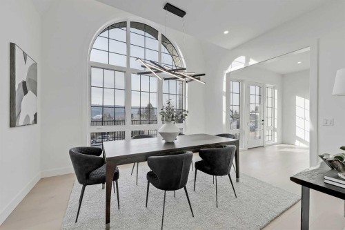 4840 22 Avenue Nw, Calgary, AB - Indoor Photo Showing Dining Room