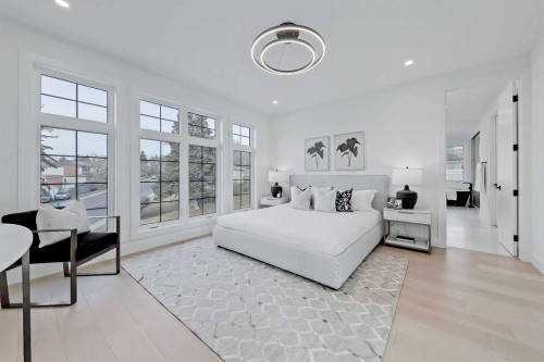 4840 22 Avenue Nw, Calgary, AB - Indoor Photo Showing Bedroom