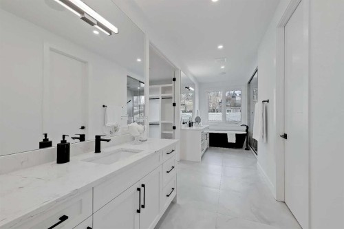 4840 22 Avenue Nw, Calgary, AB - Indoor