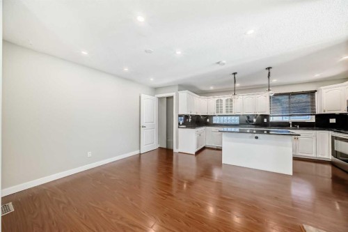 130 Braniff Crescent Sw, Calgary, AB - Indoor Photo Showing Kitchen