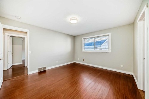 130 Braniff Crescent Sw, Calgary, AB - Indoor Photo Showing Other Room
