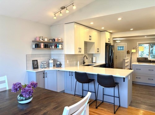 124 Glenpatrick Drive Sw, Calgary, AB - Indoor Photo Showing Kitchen With Upgraded Kitchen