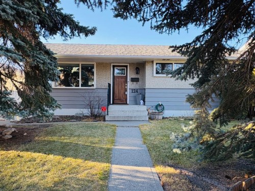 124 Glenpatrick Drive Sw, Calgary, AB - Outdoor