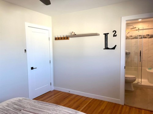 124 Glenpatrick Drive Sw, Calgary, AB - Indoor