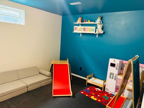 124 Glenpatrick Drive Sw, Calgary, AB - Indoor