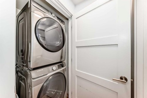 1-1406 2Nd Avenue, Canmore, AB - Indoor Photo Showing Laundry Room