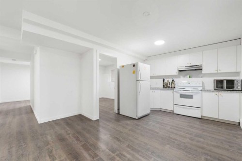 115 Taracove Landing Ne, Calgary, AB - Indoor Photo Showing Kitchen