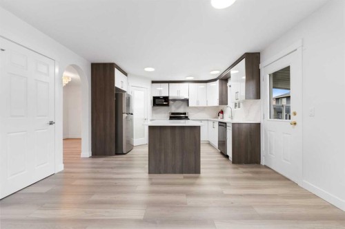 115 Taracove Landing Ne, Calgary, AB - Indoor Photo Showing Kitchen