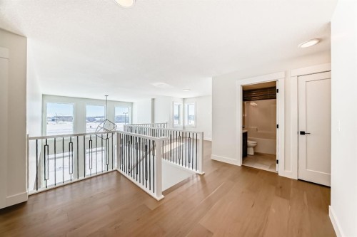 80 Legacy Woods Crescent Se, Calgary, AB - Indoor Photo Showing Other Room