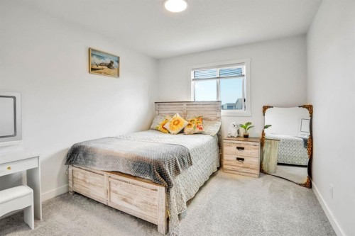353 Walcrest View Se, Calgary, AB - Indoor Photo Showing Bedroom