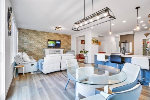 353 Walcrest View Se, Calgary, AB - Indoor Photo Showing Dining Room