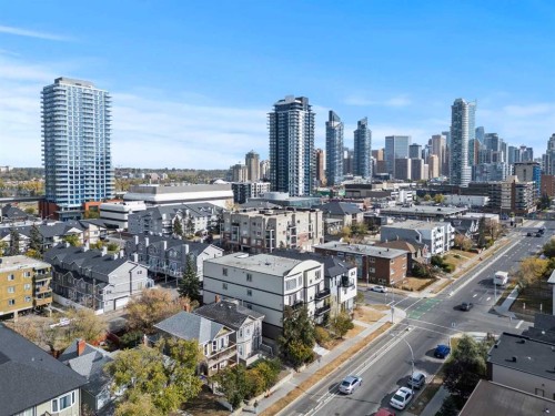 304-1608 12 Avenue Sw, Calgary, AB - Outdoor With View