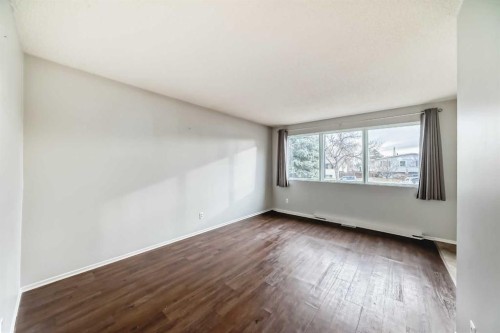 16 Beaver Dam Place Ne, Calgary, AB - Indoor Photo Showing Other Room