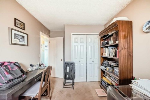 16 Beaver Dam Place Ne, Calgary, AB - Indoor