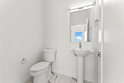 99 Raven Point Se, Calgary, AB - Indoor Photo Showing Bathroom