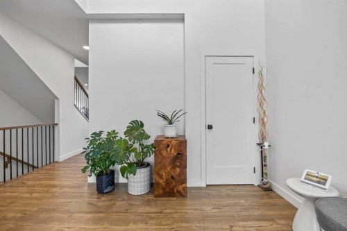 656 Bayview Way Sw, Airdrie, AB - Indoor Photo Showing Other Room