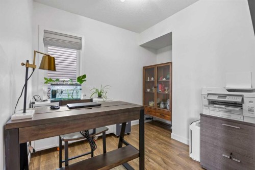 656 Bayview Way Sw, Airdrie, AB - Indoor Photo Showing Other Room