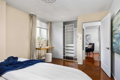 101-316 Cedar Crescent Sw, Calgary, AB - Indoor Photo Showing Bedroom