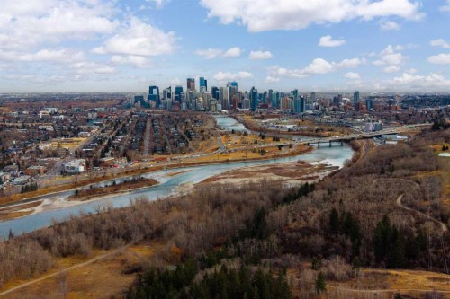 101-316 Cedar Crescent Sw, Calgary, AB - Outdoor With View