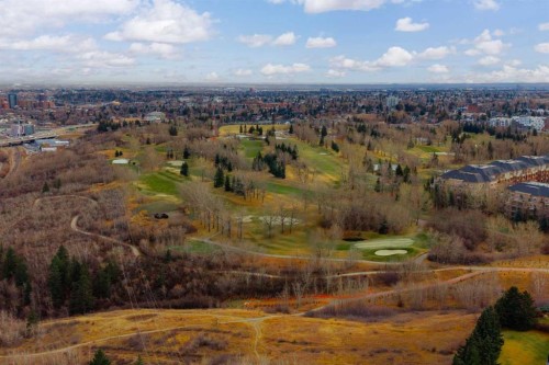 101-316 Cedar Crescent Sw, Calgary, AB - Outdoor With View