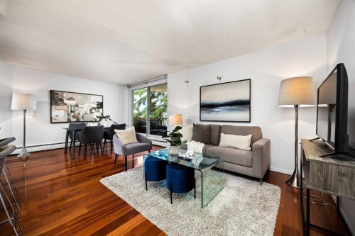 101-316 Cedar Crescent Sw, Calgary, AB - Indoor Photo Showing Living Room