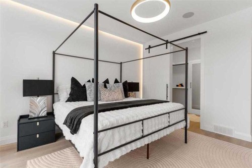2325 23 Street Nw, Calgary, AB - Indoor Photo Showing Bedroom