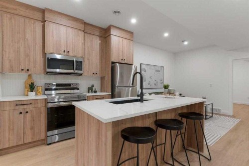 2325 23 Street Nw, Calgary, AB - Indoor Photo Showing Kitchen