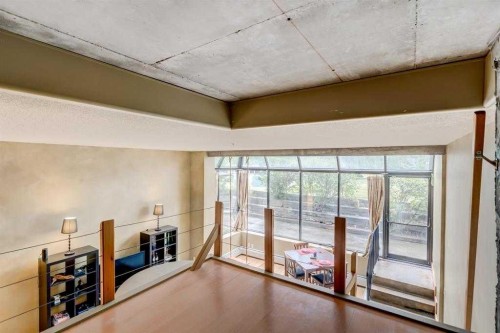 102-59 Glamis Drive Sw, Calgary, AB - Indoor Photo Showing Other Room