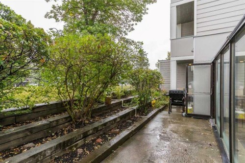 102-59 Glamis Drive Sw, Calgary, AB - Outdoor