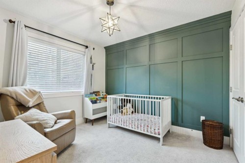 4509 19 Avenue Nw, Calgary, AB - Indoor Photo Showing Bedroom