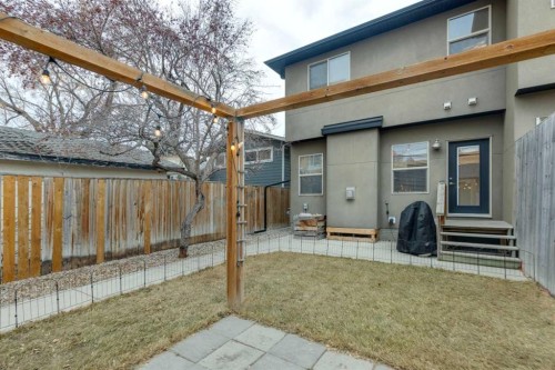 4509 19 Avenue Nw, Calgary, AB - Outdoor